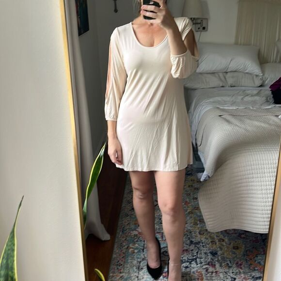 Pennington and Bailes Dress Womens Tan Cream Medium Open Long‎ Sleeve - Picture 1 of 7